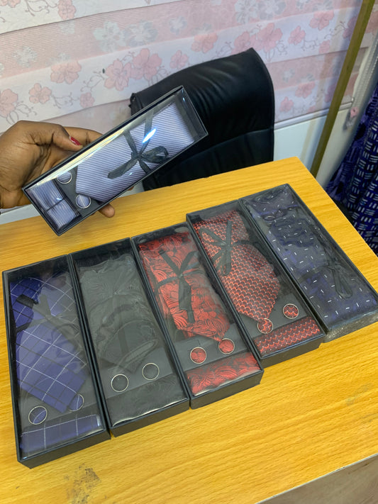 TIE + CUFFLINKS + POCKET SQUARE