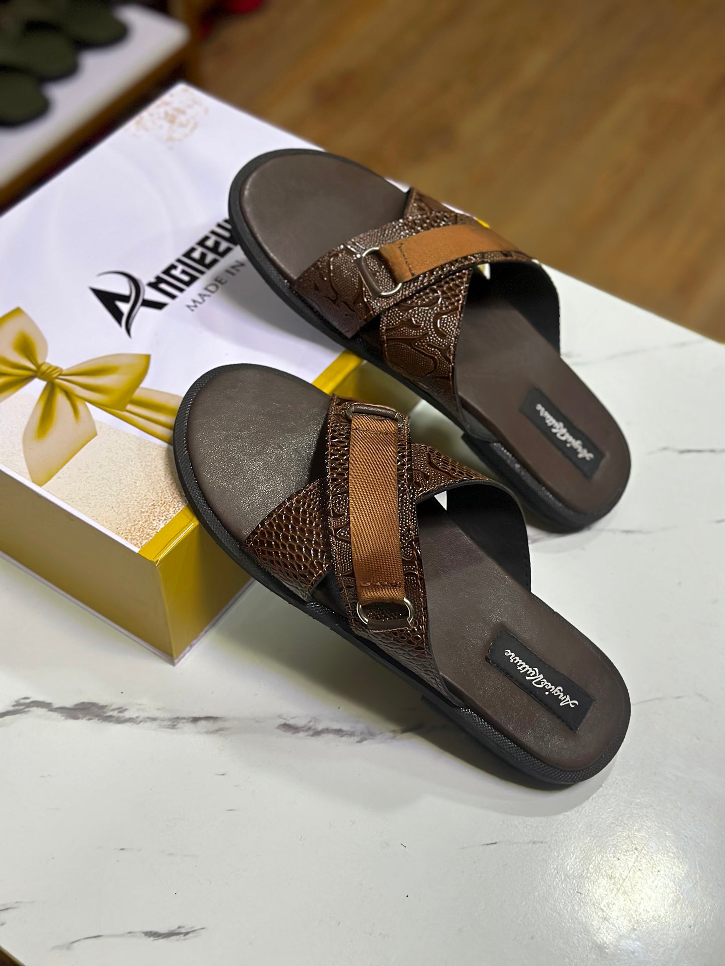 THE BOOGEY PAIR - Brown