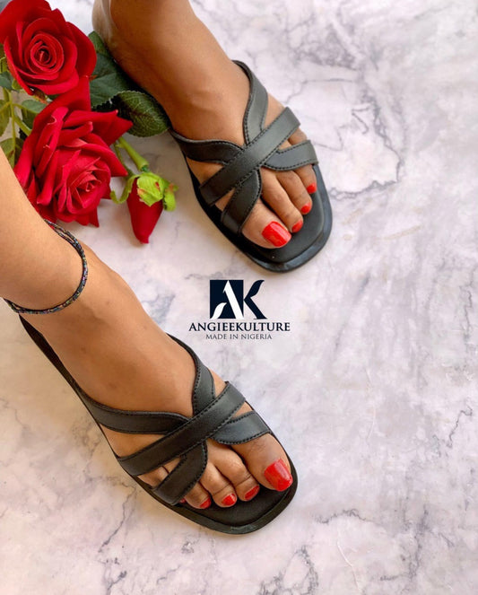 THE SURUBABY PAIR - Black