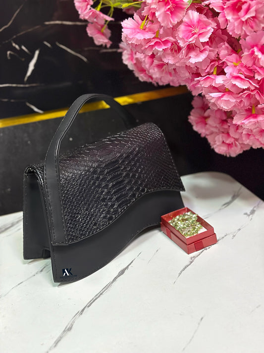 LYLA BAG - Black