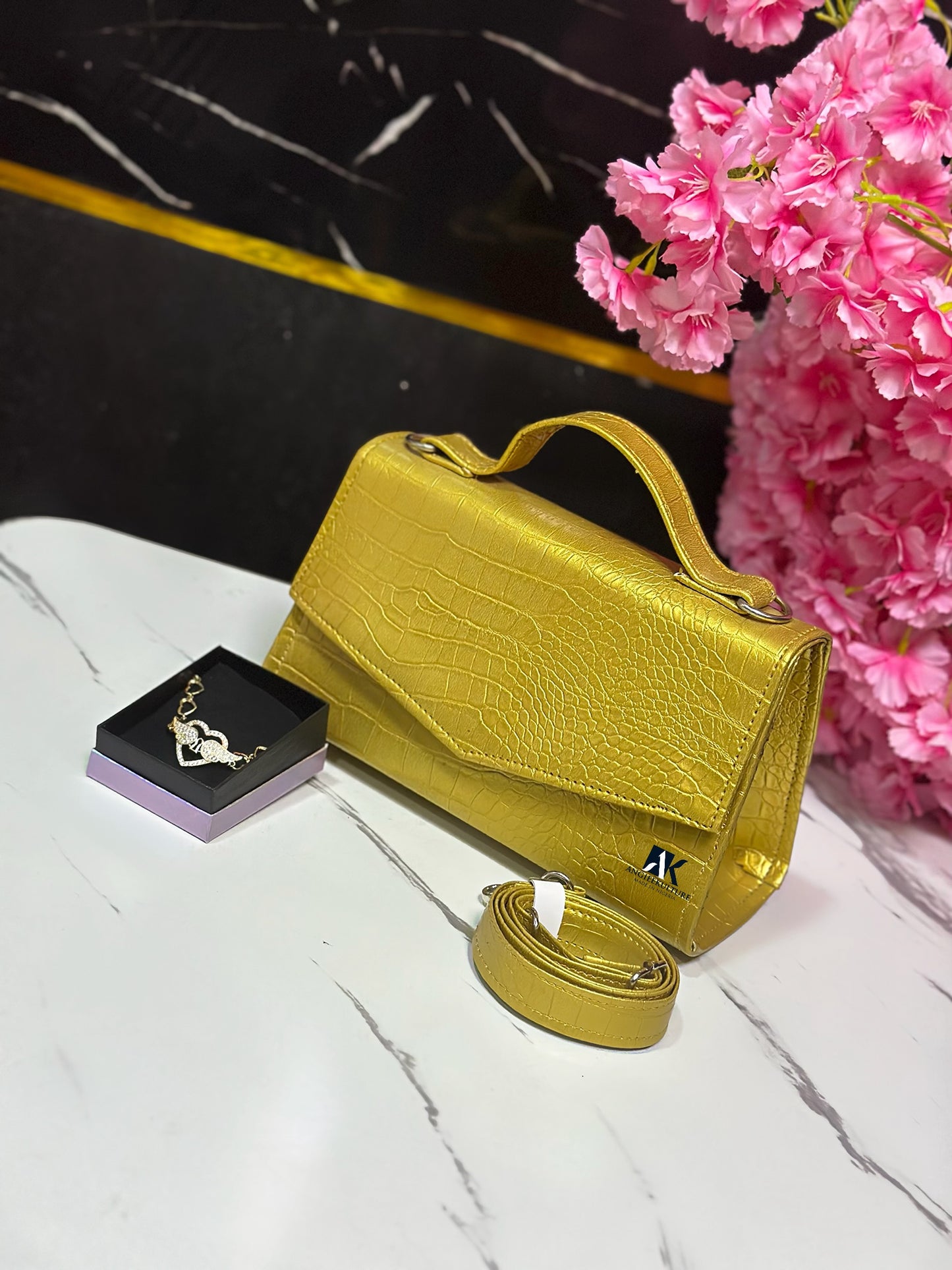 THE JESSY BAG - Gold