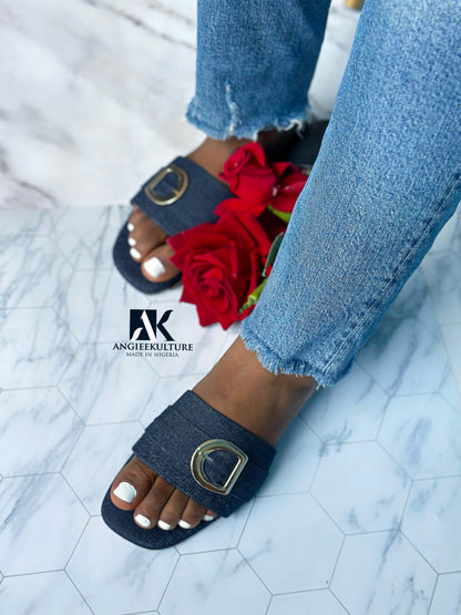THE JEANS PAIR