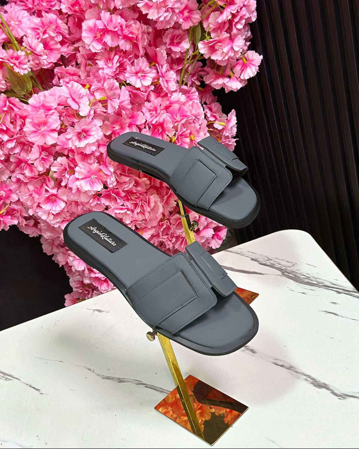 THE DUNNI PAIR - Grey