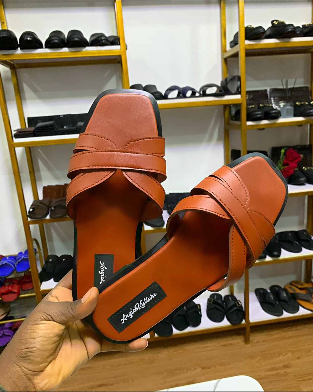 THE SURUBABY PAIR - Brown