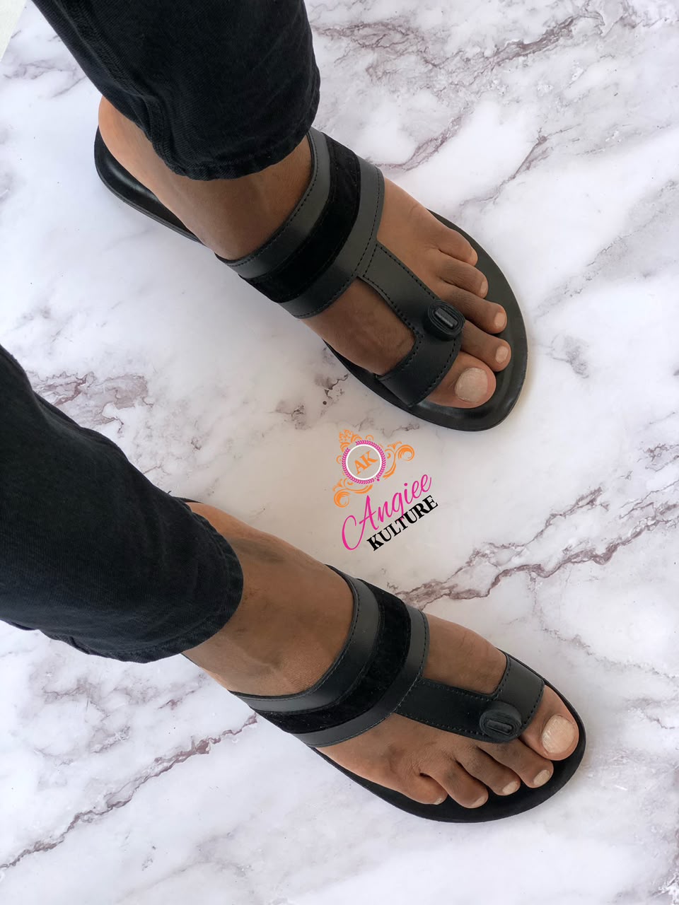 LEO PAIR-BLACK