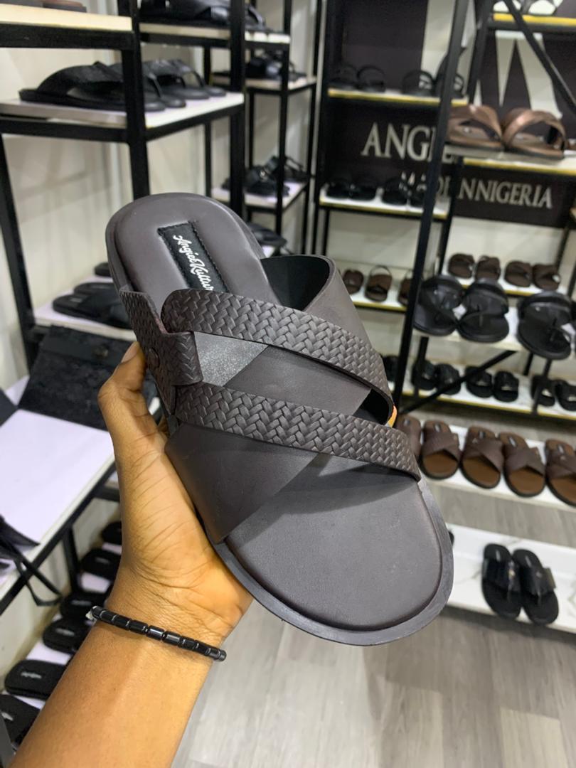 NOSA PAIR-BROWN
