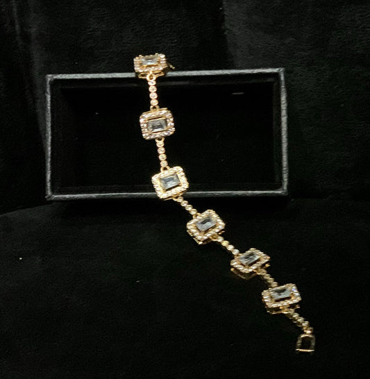 FEMALE BRACELET
