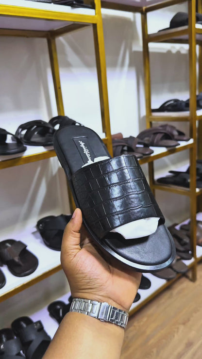 THE ONOWU PAIR - Black Crocs Leather